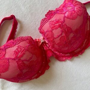 Victoria’s Secret body by Victoria lined demi hot pink lace bra